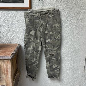 Camouflage jeans